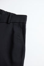 Classic High-Waisted Black Trousers with a Tailored Fit