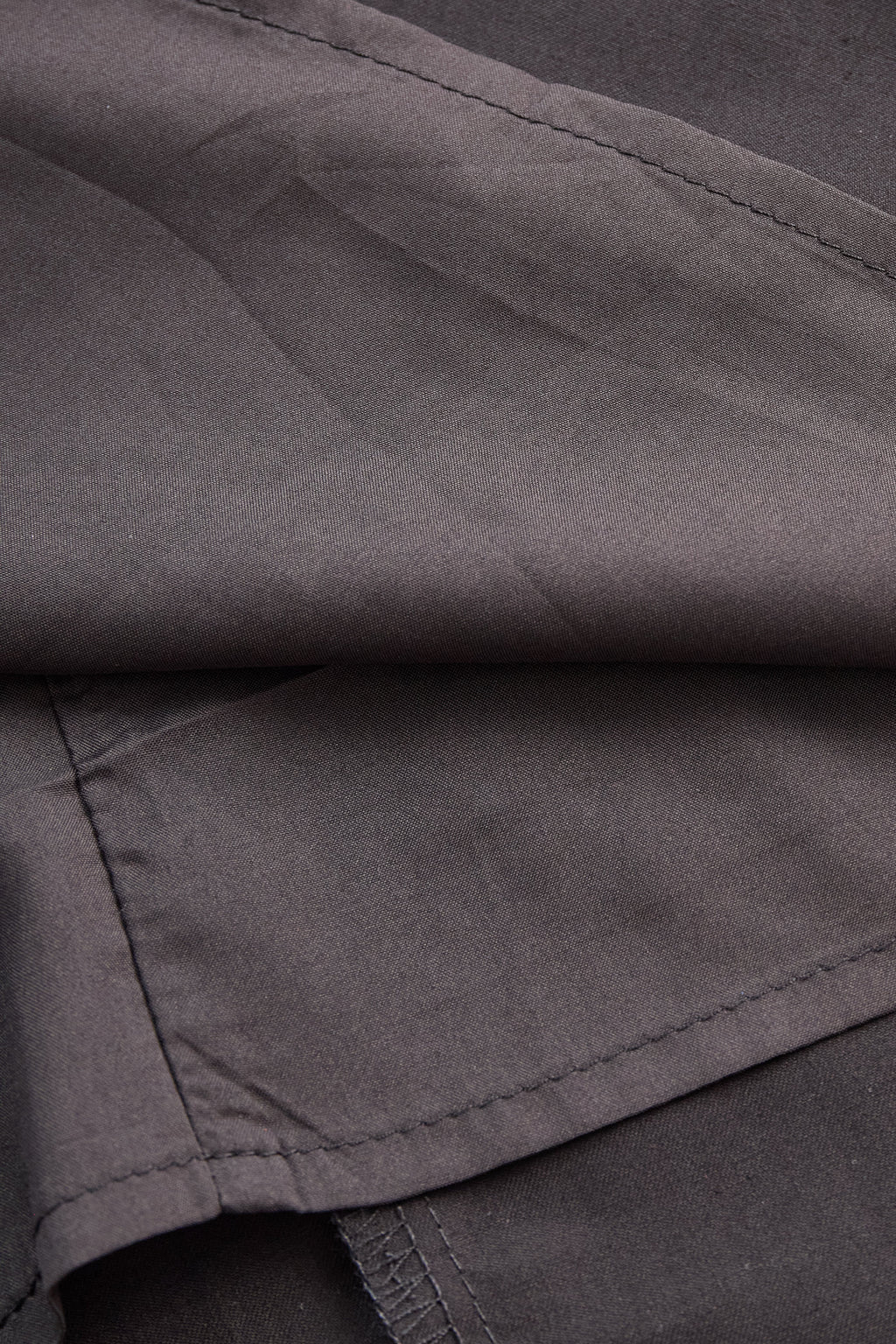 Stylish Sleeveless Halter Neck Blouse With Bold Contrast Trim