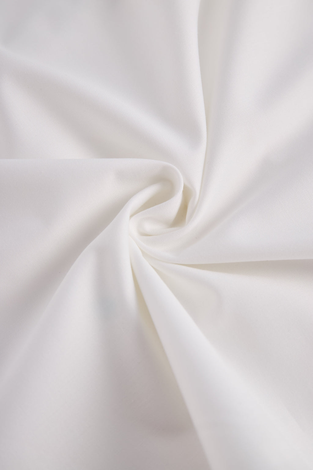 Stylish Sleeveless Halter Neck Blouse With Bold Contrast Trim