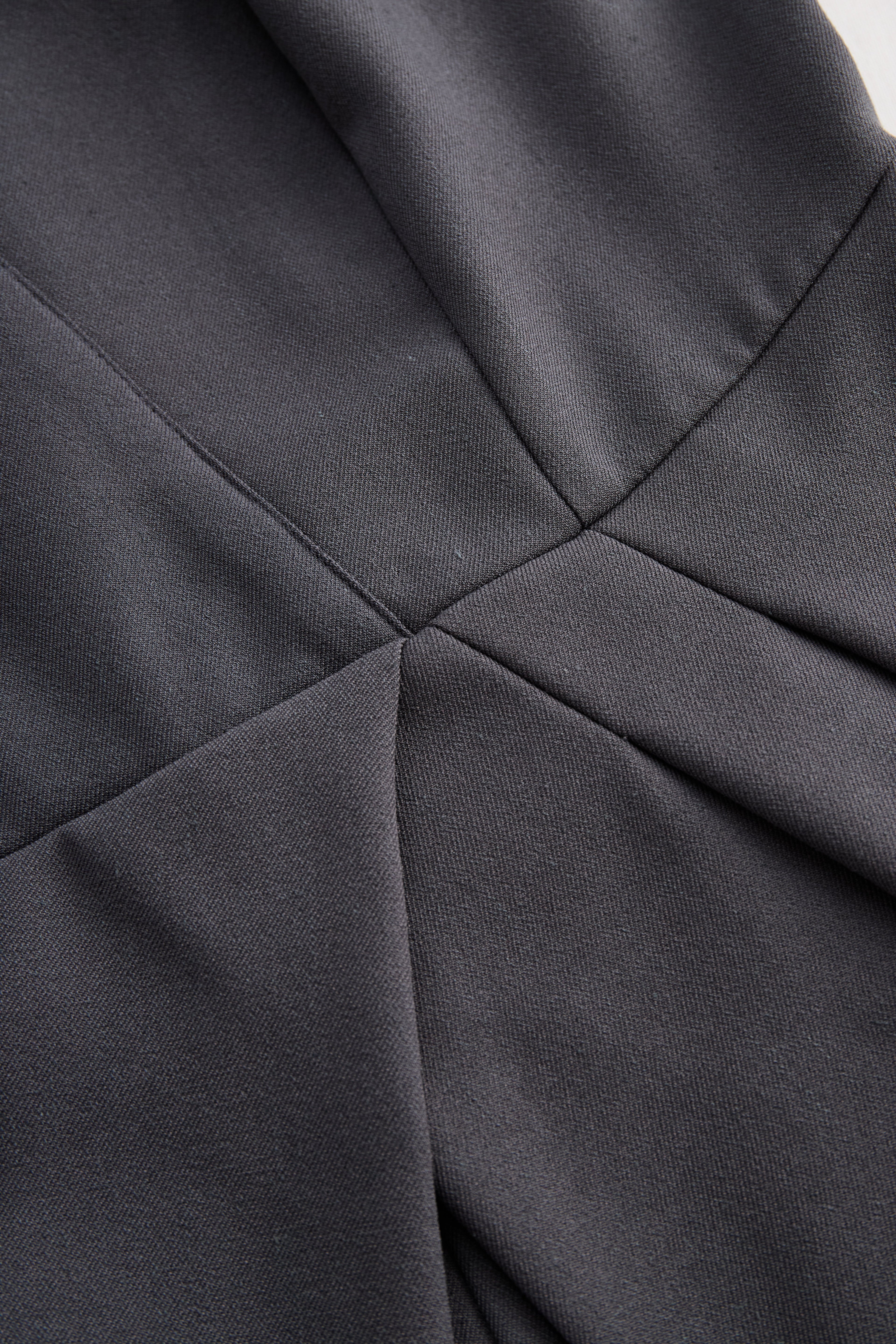 Sophisticated Sleeveless Peplum Jumpsuit In Charcoal Gray