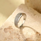Elegant Gold Ring with Sparkling Stones