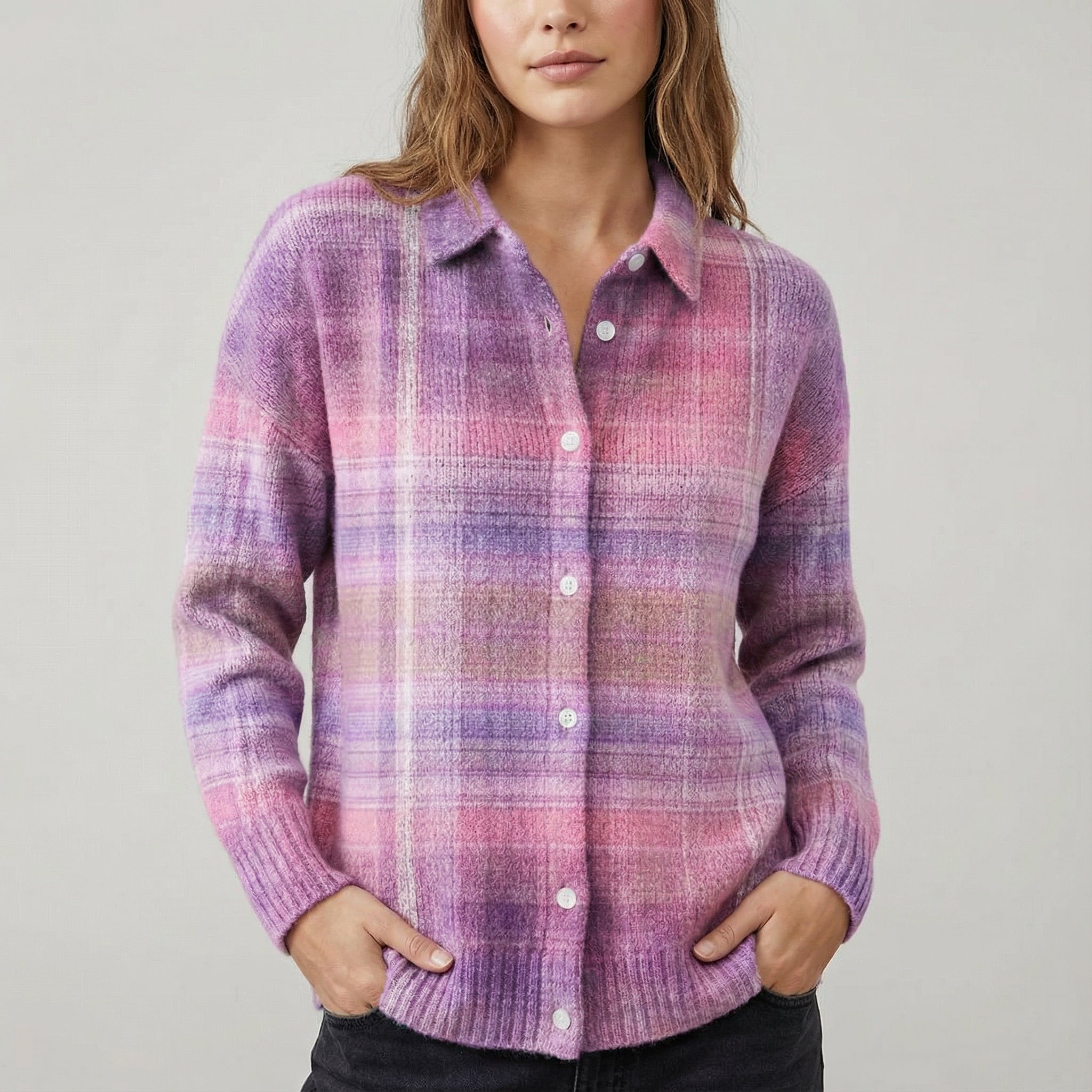 Elena | Checked knitted blouse in soft shades