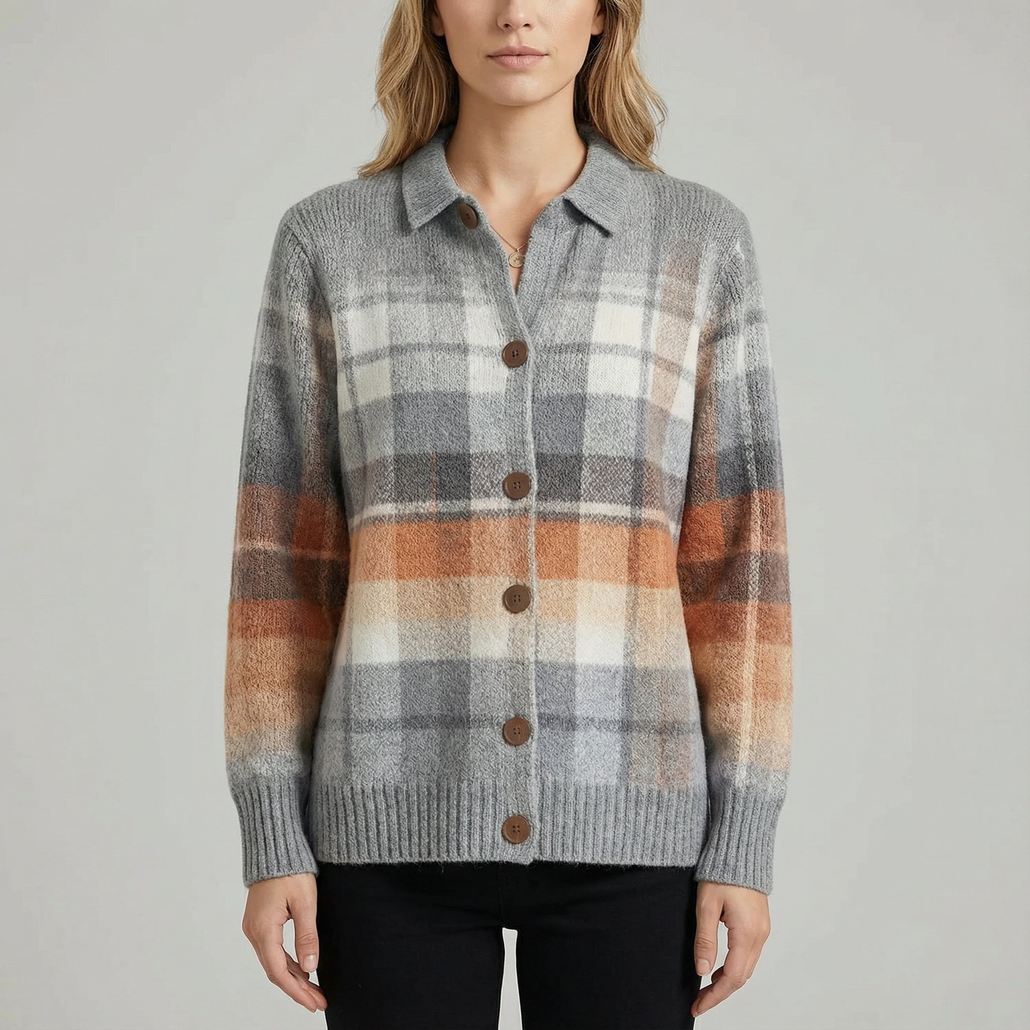 Elena | Checked knitted blouse in soft shades