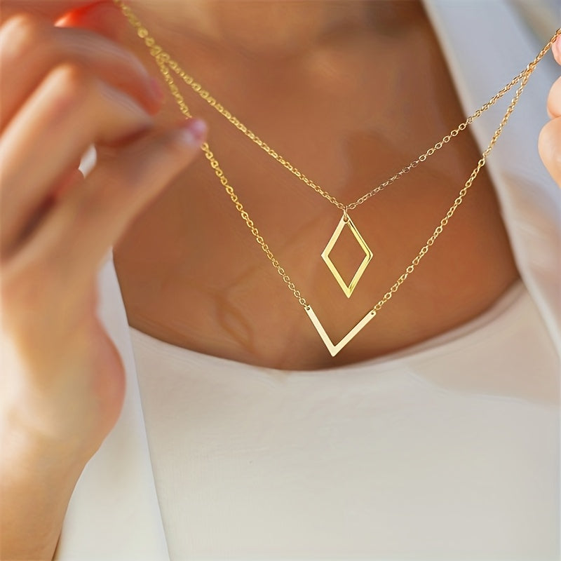 Fiora | Minimalist Retro Pendant Necklace (Dual-Layer)