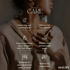 Elegant Gold Ring with Sparkling Stones